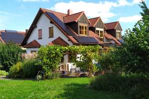Gepflegtes Einfamilienhaus für die große Familie in Stegaurach – Die vollständige Adresse der Immobilie erhältst du vom Anbieter., 96135 Stegaurach – Vorschaubild 1