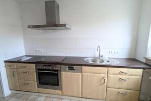 Einladung in dein/euer neues Zuhause (2 Zi, 6. Stock, Aufzug, Balkon, Stellplatz, EBK) – Bergstraße 59, 97076 Lengfeld, Würzburg – Vorschaubild 3