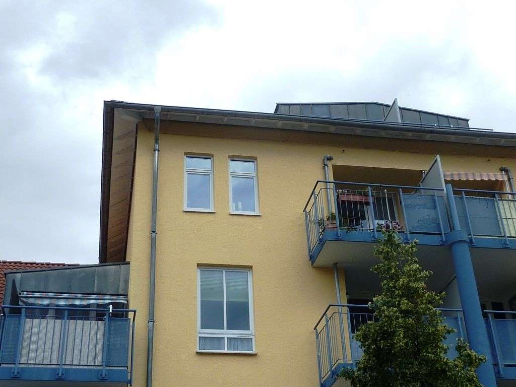 Immobilie in Hennigsdorf - Attraktive Kapitalanlage in Bestlage: Hochwertige 4-Zimmer-Maisonette mit 2 Balkonen & TG-Stellplatz - Bild 2