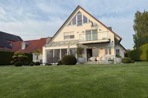 Highlight am See! Einfamilienhaus mit Seezugang und Premium-Ausstattung in Steinberg am See – Die vollständige Adresse der Immobilie erhältst du vom Anbieter., 92449 Steinberg am See – Vorschaubild 1