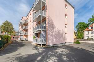 Familientaugliche 4 Zimmerwohnung in ruhiger Lage von Stein – Die vollständige Adresse der Immobilie erhältst du vom Anbieter., 90547 Stein – Vorschaubild 2