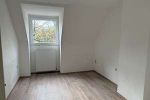 Dortmund-Aplerbeck , Schöne 3 1/2 Zimmer Dachgeschosswohnung – Die vollständige Adresse der Immobilie erhältst du vom Anbieter., 44287 Berghofen, Dortmund – Vorschaubild 4