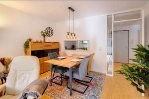 Möbliert: Zentrumsnahe, ruhige 2,5‑Zimmer Wohnung mit großem Balkon  – Die vollständige Adresse der Immobilie erhältst du vom Anbieter., 80335 Marsfeld, München – Vorschaubild 2
