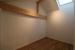 Bismarck-Viertel: exklusives 3-Zimmer-Penthaus mit Dachterrasse und Einbauküche direkt am Park – Von-der-Tann-Str. 45, 86159 Hochfeld, Augsburg – Vorschaubild 4