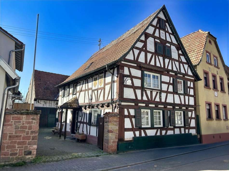 Straßenansicht
