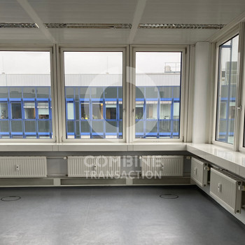 Gut ausgestattete Büros in der Frankfurter Allee. combine Transaction.