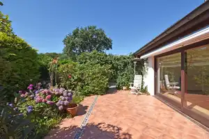 Zeitlos Wohnen: Solides EFH mit Vollkeller und ausgebautem Dachgeschoss auf sonnigem  Grundstück – Herzogtum Lauenburg (Kreis) – Vorschaubild 19