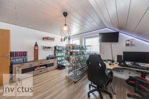 Wohnen mit Stil: Großzügiges Haus mit 6 Zimmern, Wintergarten, Doppelgarage, Kamin & Einliegerwhg! – Heilbronn (Kreis) – Vorschaubild 23