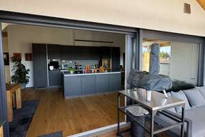 Großzügige 4-Zimmer Dachgeschosswohnung in Happing – Eichfeldstraße 56, 83026 Happing, Rosenheim – Vorschaubild 1