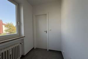 Kompakt geschnittene, helle 1-Zimmer-Wohnung mit Balkon nahe dem Zentrum von Fürstenfeldbruck – Nibelungenstraße 18, 82256 Fürstenfeldbruck – Vorschaubild 7