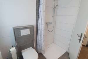 MÖBLIERTES SINGLE-APARTMENT IN RUHIGER LAGE VON REUTTI – Die vollständige Adresse der Immobilie erhältst du vom Anbieter., 89233 Neu-Ulm – Vorschaubild 8