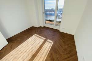 Sehr helle Dachgeschosswohn ung mit Terrasse und einer Süd-West-Ost Aussrichtung! – Moissistraße 31, 12489 Adlershof, Berlin – Vorschaubild 14