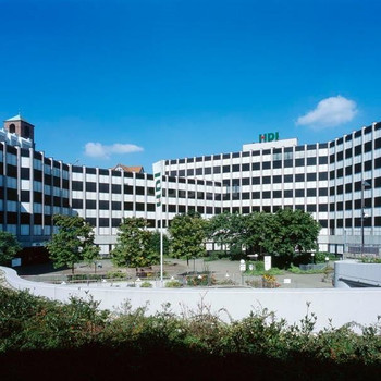 Optimal angebunden - hochwertige Bürofläche im Südviertel!