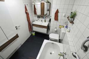 Bezugsfrei:  4-Zimmer Maisonette-Wohnung mit Balkon in Berlin-Tempelhof zu verkaufen – Die vollständige Adresse der Immobilie erhältst du vom Anbieter., 12103 Tempelhof, Berlin – Vorschaubild 11