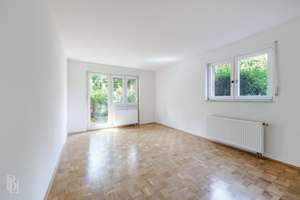Stilvoll renovierte 2-Zimmer-Wohnung mit Parkett, Einbauküche und Tiefgarage in Berlin-Pankow – Die vollständige Adresse der Immobilie erhältst du vom Anbieter., 13156 Niederschönhausen, Berlin – Vorschaubild 3
