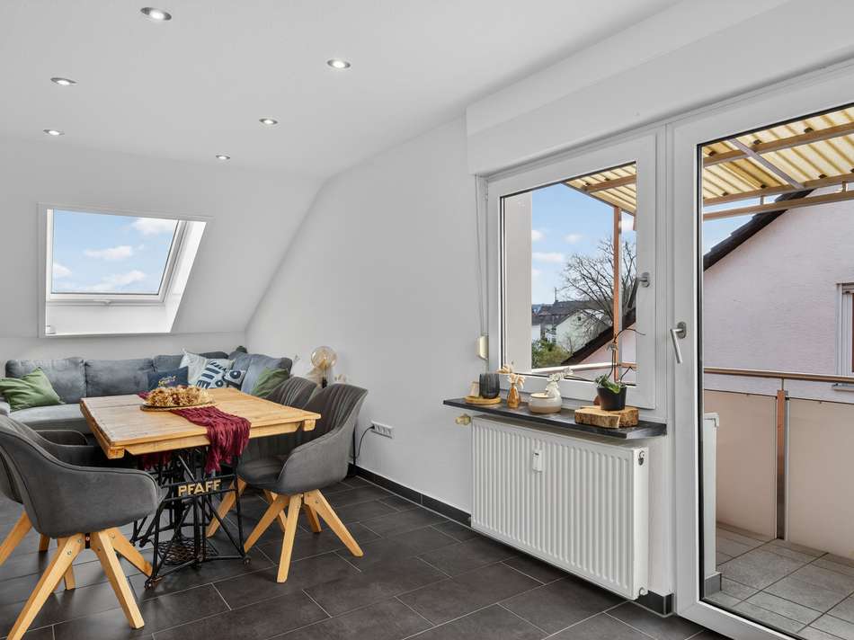 Dachgeschoss Essbereich und Ba