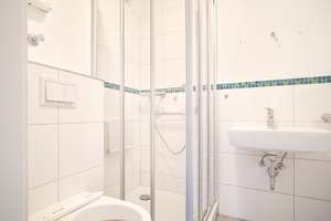 2 x  3-Zimmer-Wohnung im selben Gebäude, Wohnräume mit Laminatboden, helles Bad – Die vollständige Adresse der Immobilie erhältst du vom Anbieter., 45894 Buer, Gelsenkirchen – Vorschaubild 7