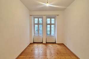 Altbauidylle mit großem Garten im ruhigen Hinterhaus im Afrikanischen Viertel