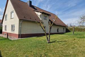 Freistehendes Einfamilienhaus 228m² auf 4.779m² Grundstück mit möglichem Homeoffice-/Gewerbebereich – Feldstraße 2, 99634 Gangloffsömmern – Vorschaubild 4