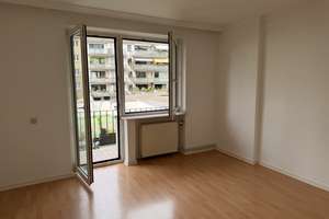 Geräumige und gepflegte 1-Zimmer-Wohnung mit Balkon in Düsseldorf – Düsselstraße 12, 40219 Unterbilk, Düsseldorf – Vorschaubild 5