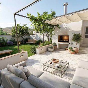 GERÄUMIGES HAUS MIT GARTEN UND GROSSER TERRASSE