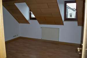 Helle 2-Zimmer Dachgeschosswohnung in Wiesbaden-Biebrich