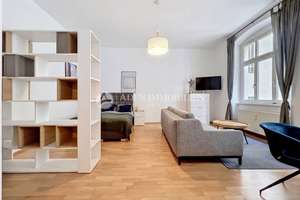 Rosenthaler Platz und Volkspark am Weinberg – Apartment mit Potenzial! – Zehdenicker Str. 12A, 10119 Mitte (Ortsteil), Berlin – Vorschaubild 4