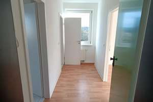 Wie wär's damit? Attraktive Zwei-Zimmer-Wohnung in Gablenz – Geibelstraße 164, 9127 Gablenz, Chemnitz – Vorschaubild 2