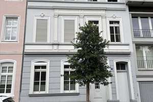 Zentral in Krefeld: 2-Zimmer-Altbauwohnung mit 62 m² – Von-Itter-Platz 3, 47798 Stadtmitte, Krefeld – Vorschaubild 1