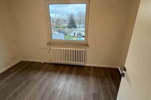 Frisch renovierte 3-Zimmer-Wohnung in schöner Lage! – Bronkhorststr. 106, 47137 Obermeiderich, Duisburg – Vorschaubild 4