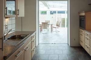 Siedlungshaus auf großem Grundstück in Norderstedt-Garstedt - Haus zum Grundstückspreis – Die vollständige Adresse der Immobilie erhältst du vom Anbieter., 22848 Norderstedt – Vorschaubild 10