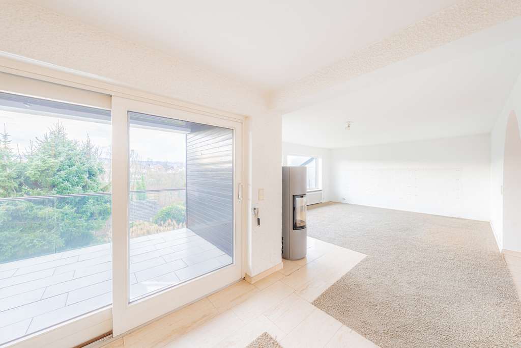 Immobilie in Schwaigern - Mehrgenerationenhaus in Bestlage - mit Panoramablick, Südgarten und Wohnung im Untergeschoss - Bild 2