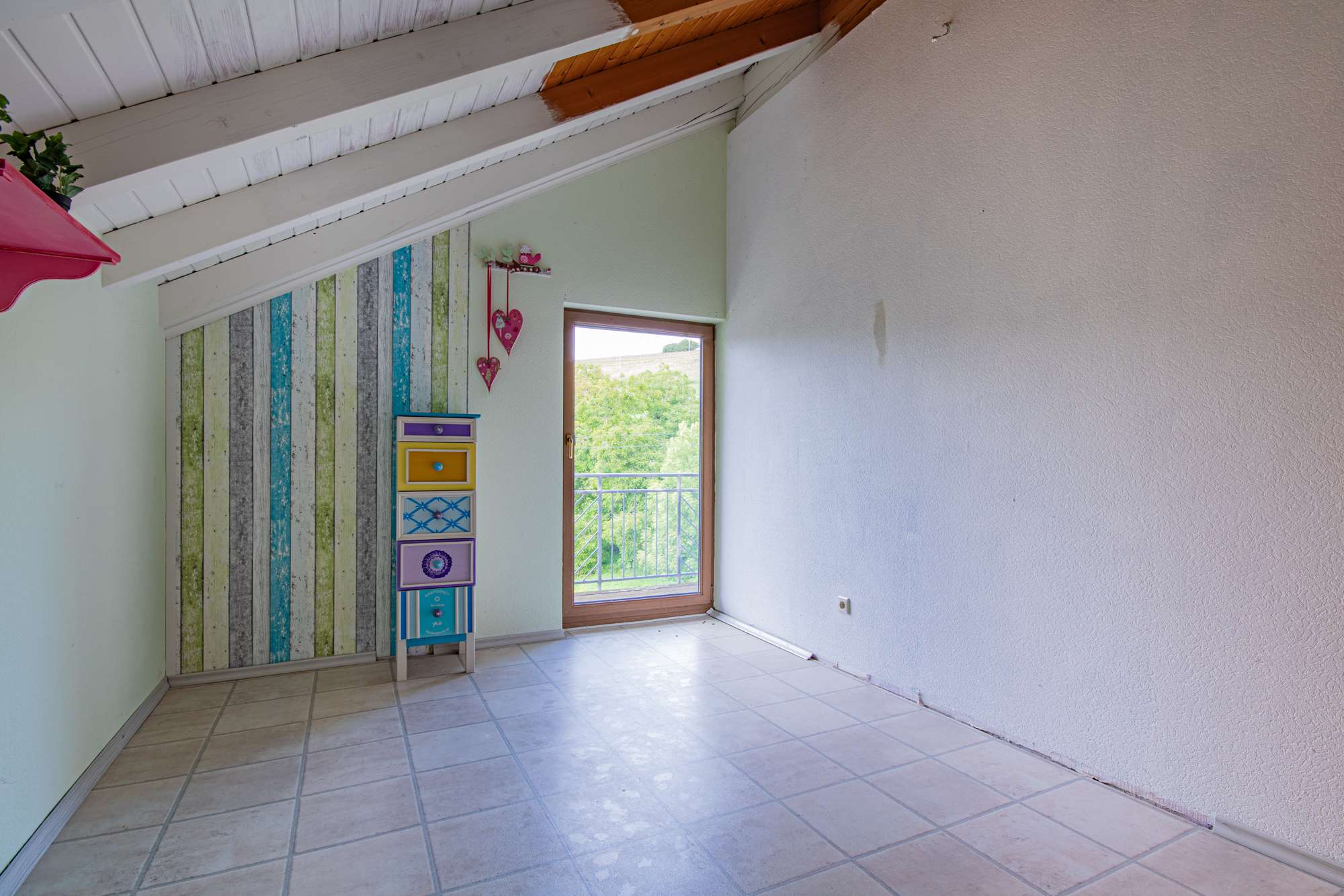 Immobilie in Weilheim - Zwei vielseitig nutzbare Doppelhaushälften mit großem Ausbaupotenzial in Weilheim - Heubach - Bild 23