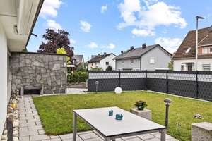 VERKAUFT! Großes 2-Familienhaus mit charmantem Gartengrundstück und Potential! – Die vollständige Adresse der Immobilie erhältst du vom Anbieter., 78315 Radolfzell am Bodensee – Vorschaubild 12