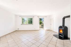 Hier fühlen Sie sich wohl! Etagenwohnung mit Kamin und großem Südbalkon