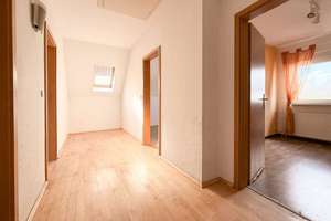 *bezugsfrei* 123 m² Wohnfläche auf zwei Etagen I 985 m² Grundstück I Garage I ausgebauter Keller – Die vollständige Adresse der Immobilie erhältst du vom Anbieter., 4207 Grünau-Siedlung, Leipzig – Vorschaubild 19