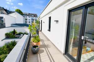 JAKOBSHOF: 4-Zi-Penthouse mit Stil & Format. Dachterrasse. Top-Interieur. Aufzug. 2 TG-Plätze. – Die vollständige Adresse der Immobilie erhältst du vom Anbieter., 40215 Friedrichstadt, Düsseldorf – Vorschaubild 17