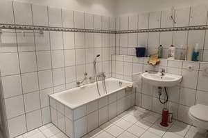 Schöne 3,5-Zimmer-Wohnung in Duisburg-Hochheide - Marktplatz – Die vollständige Adresse der Immobilie erhältst du vom Anbieter., 47198 Hochheide, Duisburg – Vorschaubild 10