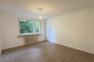 Großzügig geschnittene 4-Zimmerwohnung (2 2/2) mit Balkon im ersten Obergeschoss – Die vollständige Adresse der Immobilie erhältst du vom Anbieter., 22525 Stellingen, Hamburg – Vorschaubild 13
