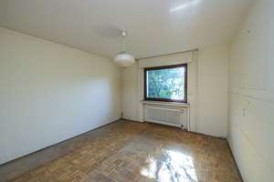 Freistehendes Zweifamilienhaus mit zwei Stellplätzen und Garage, am ruhigen Privatweg gelegen. – Die vollständige Adresse der Immobilie erhältst du vom Anbieter., 40489 Angermund, Düsseldorf – Vorschaubild 14