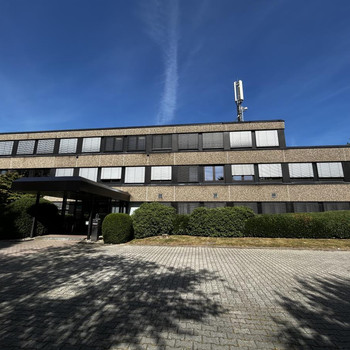Modernes Bürohaus direkt am Mülheimer Flughafen | Stellplätze | Gute Anbindung | PROVISIONSFREI