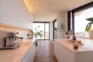 Modernes Skyline-Apartment im 11. OG am Hirschgarten mit Concierge-Service