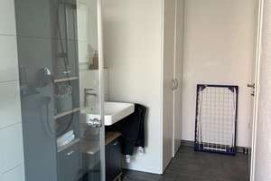 Moderne 2-Zimmer-Erdgeschosswohnung mit Einbauküche und barrierefreiem Komfort – Hohenzollernstraße 55, 71083 Herrenberg – Vorschaubild 13