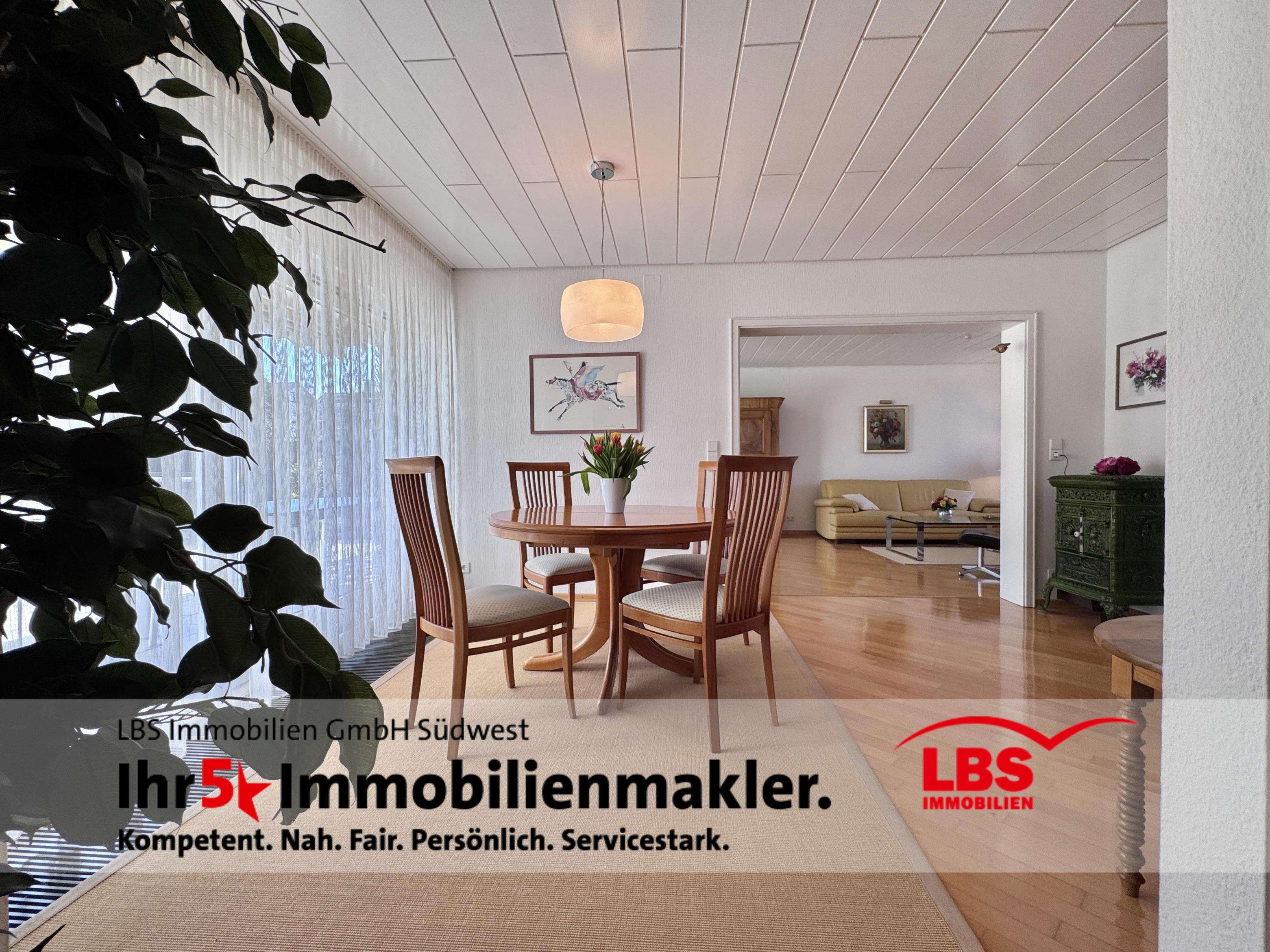 Immobilie in Muggensturm - Ein echtes Juwel in beliebter Wohnlage!
-Exklusives Zweifamilienhaus  mit grüner Wohlfühloase-

 - Bild 12