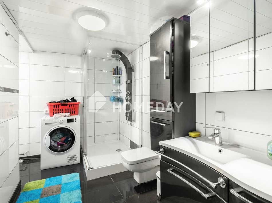 2. OG Badezimmer 1