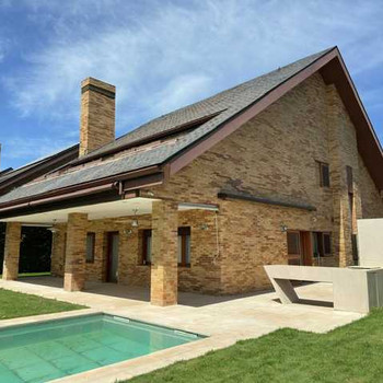 Ein Haus mit Charakter, privatem Garten und Pool in der exklusiven Wohnanlage Ciudalgolf