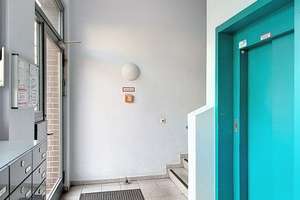 Bezugsfreie Wohnung in grüner Wohnlage von Steglitz: Perfekter Grundriss mit sonnigem Balkon! – Leonorenstraße 20, 12247 Lankwitz, Berlin – Vorschaubild 11
