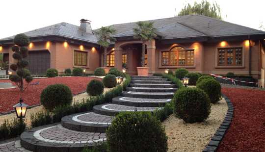 Bild von Einfamilienhaus mit Innenpool, Sauna, etc. in Worms Hochheim