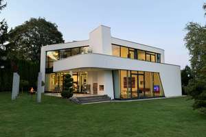 Exklusives Zuhause mit Stil & Technik - Architektur trifft Anspruch