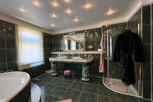 EIGENNUTZER +++ 285 qm zum Wohlfühlen inkl. Fitness, Sauna, Sonnenterrasse mit Blick über Leipzig+++ – Pflaumestraße 9, 4178 Böhlitz-Ehrenberg, Leipzig – Vorschaubild 20